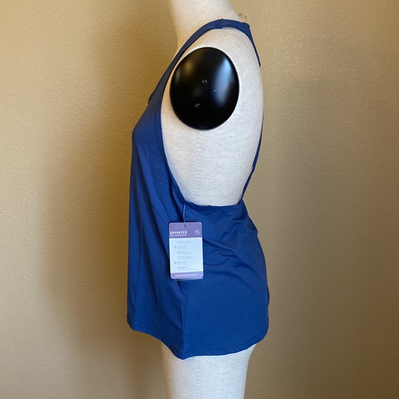 Breezey Blue Active Tank - Picture 3 of 7